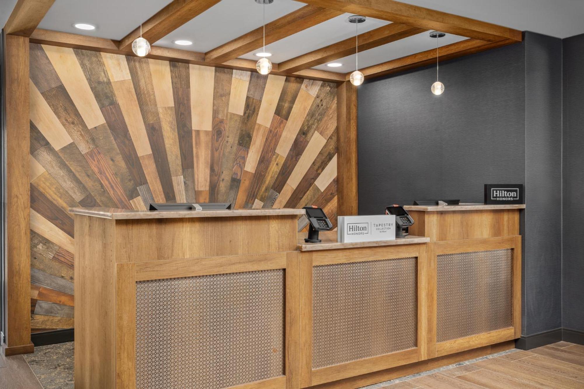 Hotel Westport Kansas City, Tapestry Collection By Hilton Exterior photo